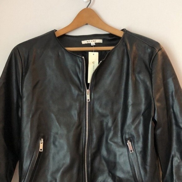 NWT Miami Jacket Size Large Black with Silver Zippers Flare Sleeves Unique - Picture 3 of 13